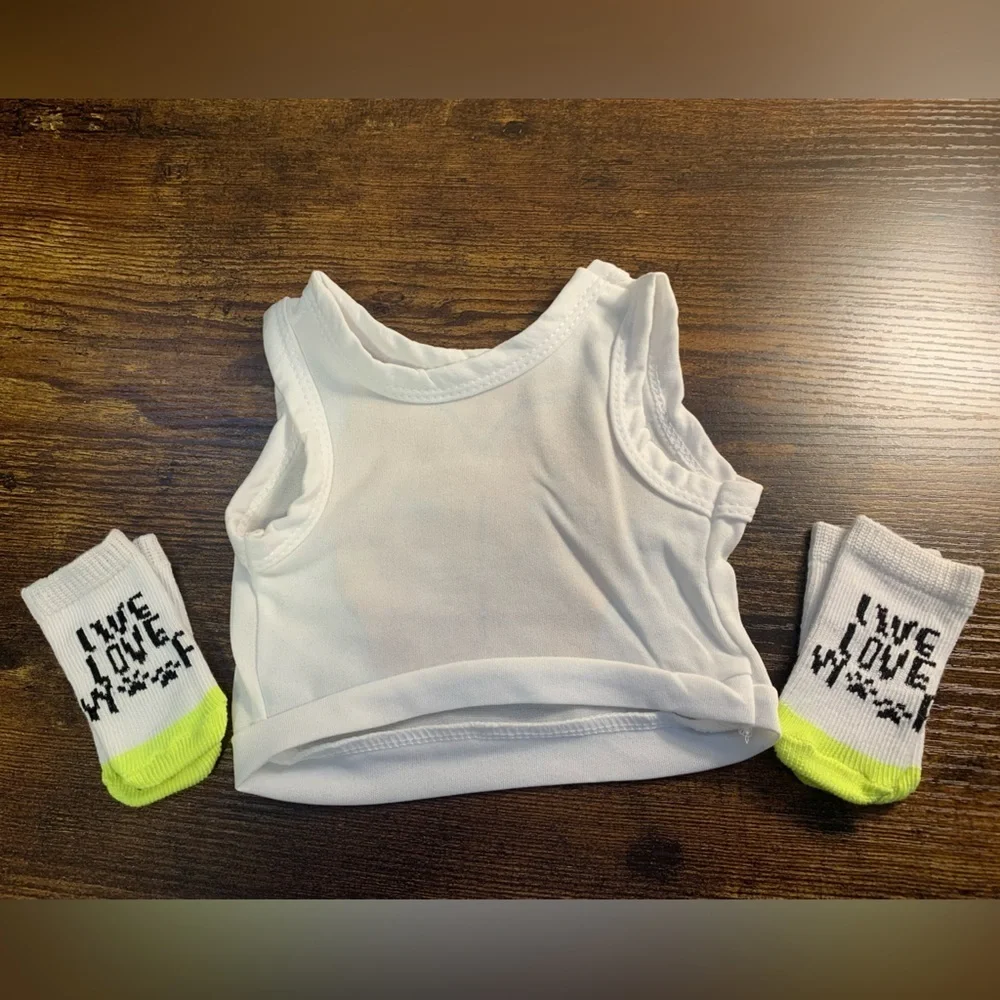 3/$20 Dog tee and booties - Picture 2 of 4